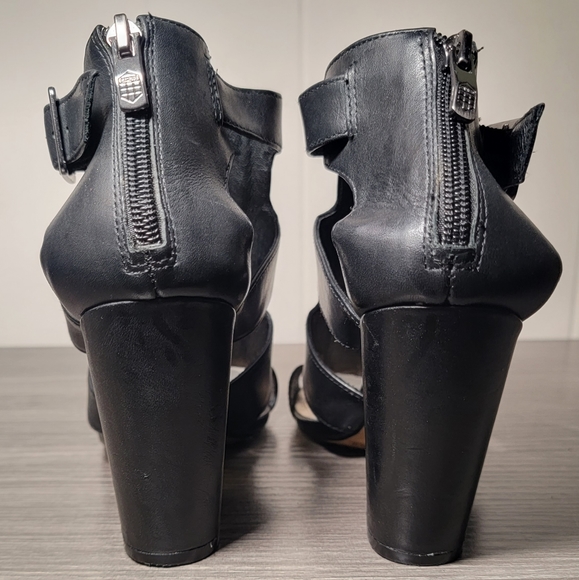 Vince Camuto VC Marleau Gladiator Cut Out Sandals Leather Black Womens 8 M - Picture 9 of 9